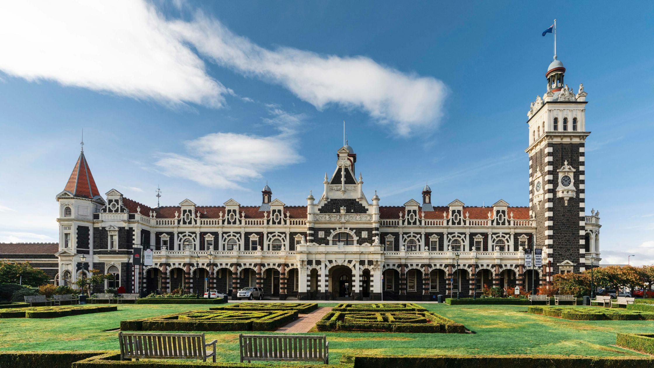 Dunedin – Wildlife & Historic Architecture